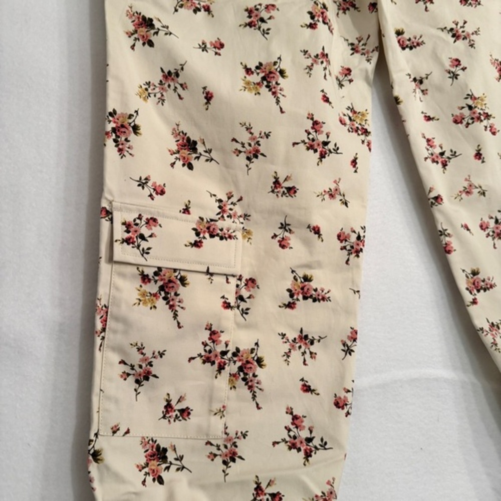NWT HUF utility cargo pants Ivory floral pattern throughout Mens S bungee hem - Picture 9 of 15